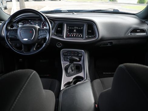 Used 2022 Dodge Challenger GT RWD image 16