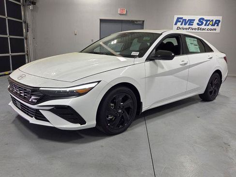 New 2026 Hyundai Elantra SEL Sport Premium FWD image 3