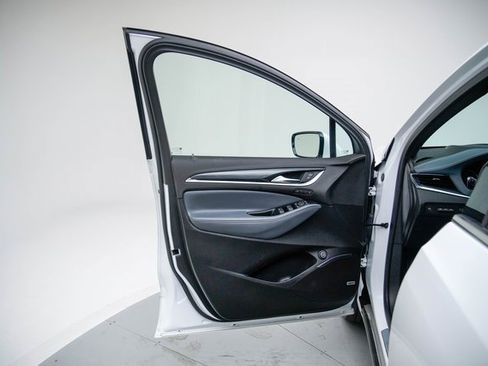 Used 2024 Buick Enclave Premium image 26