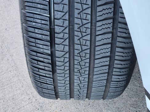 Certified 2024 Land Rover Range Rover Velar Dynamic SE image 12