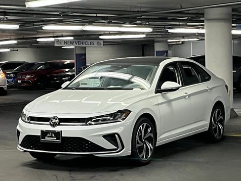 New 2026 Volkswagen Jetta SEL image 3