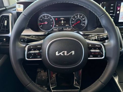 Used 2023 Kia Sorento S w/ Panoramic Sunroof Package FWD image 29