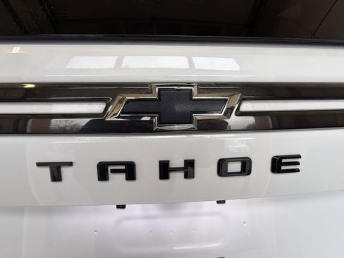 Used 2022 Chevrolet Tahoe Z71 w/ Luxury Package AWD/4WD image 36
