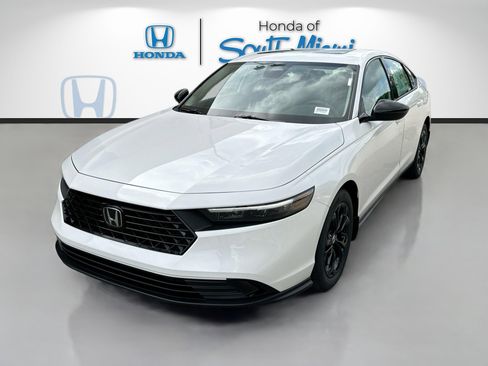 New 2025 Honda Accord SE image 3