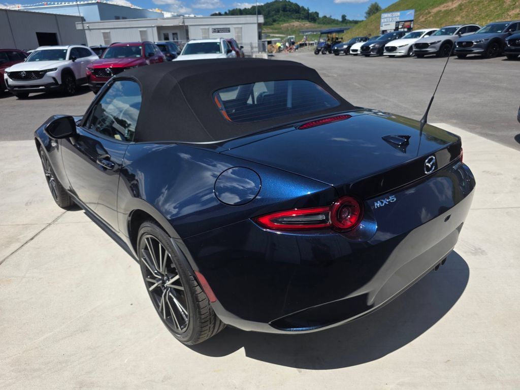 New 2026 MAZDA MX-5 Miata Grand Touring RWD image 8