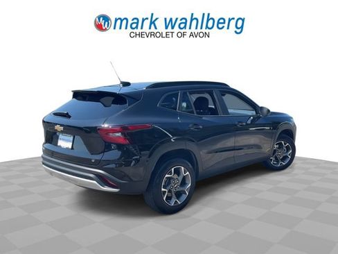 Used 2026 Chevrolet Trax LT w/ Driver Confidence Package FWD image 8