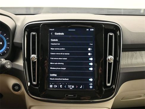 Used 2023 Volvo XC40 B5 Plus w/ Protection Package Premier image 15