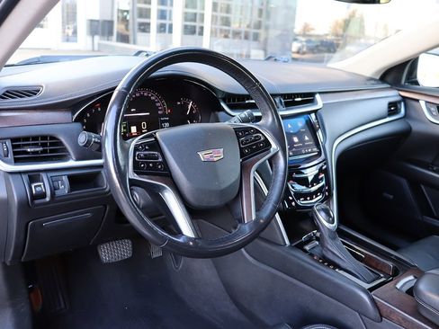 Used 2019 Cadillac XTS Luxury image 12