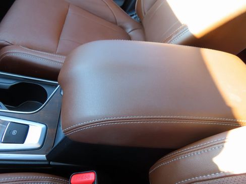 Used 2022 Subaru Ascent Touring image 32