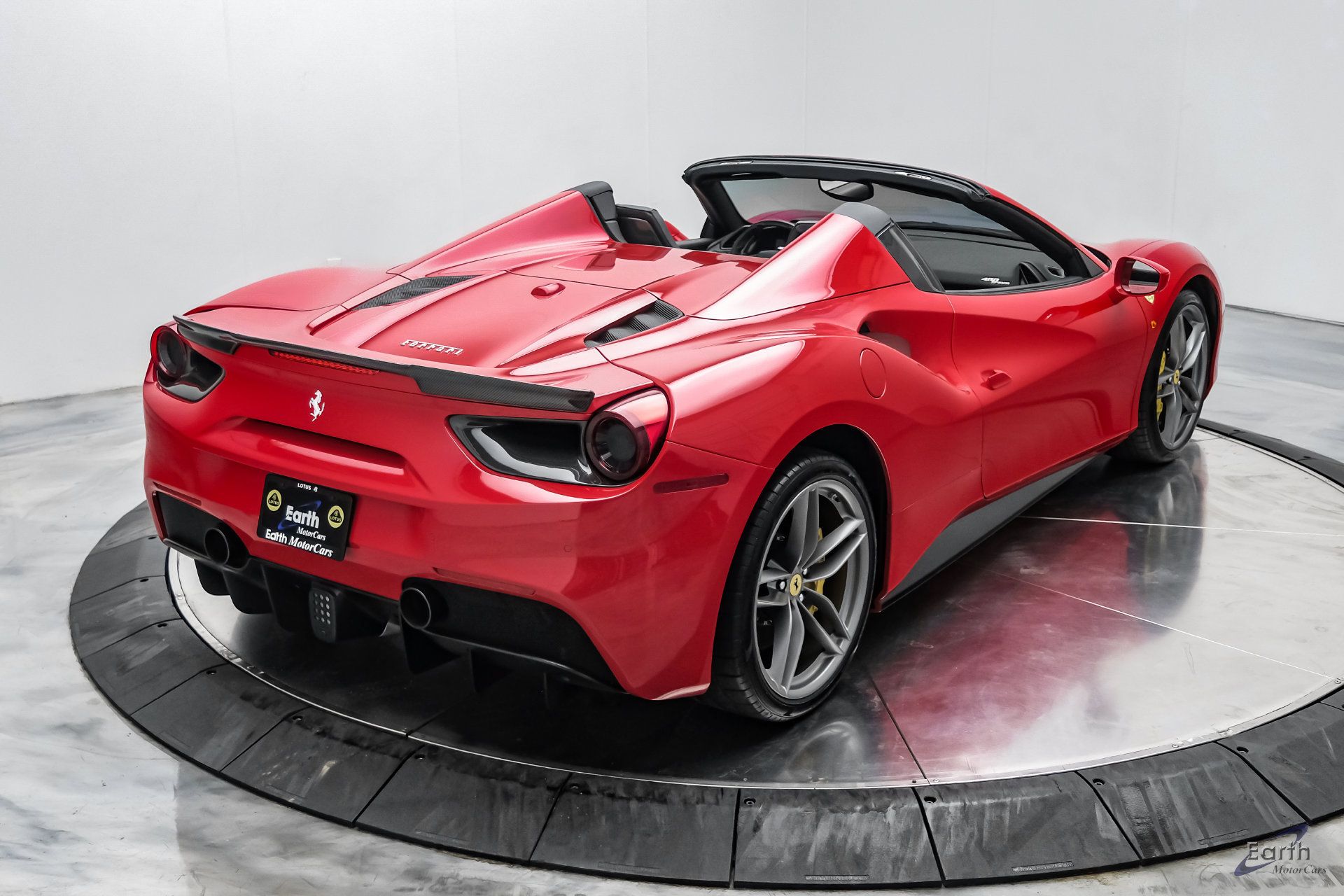Used 2018 Ferrari 488 Spider RWD image 24