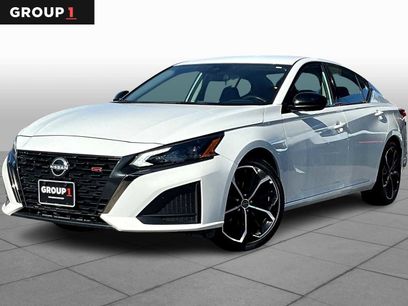 Used 2024 Nissan Altima 2.5 SR