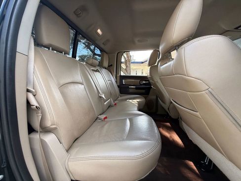 Used 2015 RAM 1500 Laramie w/ Convenience Group image 17