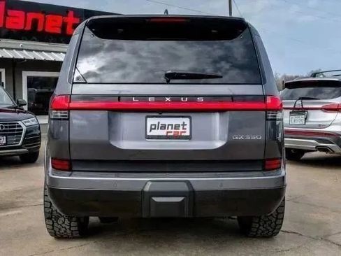 Used 2025 Lexus GX 550 image 9