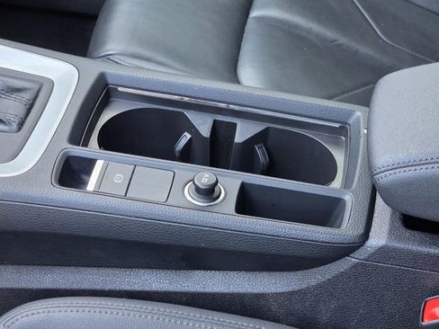 Used 2024 Audi Q3 2.0T Premium image 24