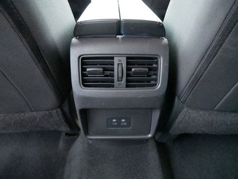 Used 2023 Nissan Rogue SV image 13