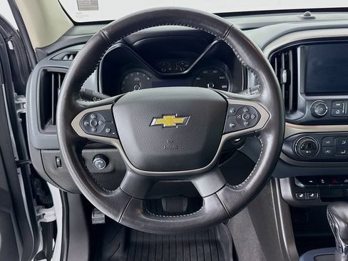 Used 2022 Chevrolet Colorado Z71 AWD/4WD image 11