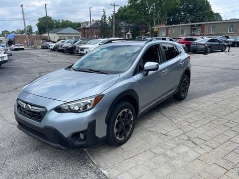 Used 2021 Subaru Crosstrek 2.0i Premium w/ Moonroof Package AWD/4WD image 3