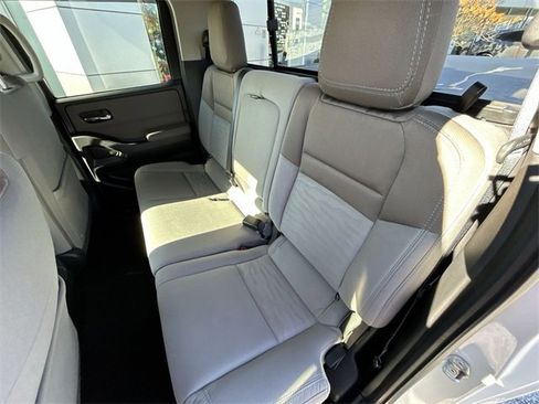 Certified 2022 Nissan Frontier SV w/ Technology Package image 23