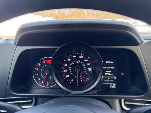 Used 2023 Hyundai Elantra SEL image 21