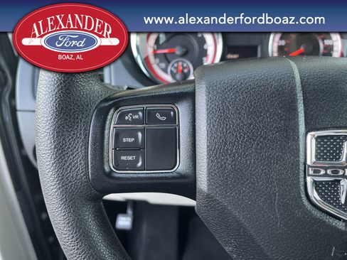 Used 2020 Dodge Grand Caravan SE w/ UConnect Hands-Free Group image 24