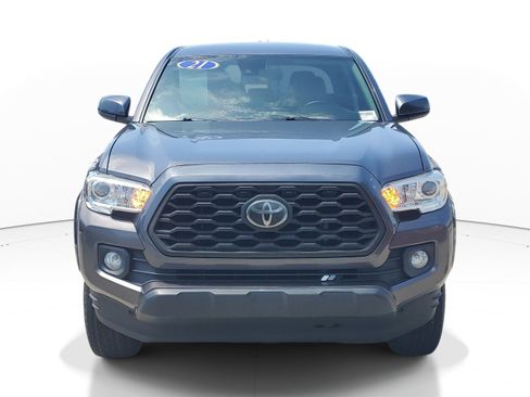 Used 2021 Toyota Tacoma SR5 RWD image 2
