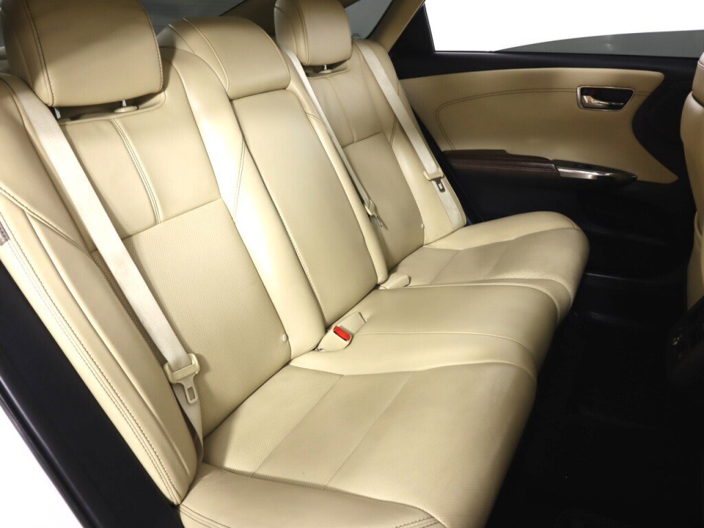 Used 2015 Toyota Avalon Limited FWD image 42