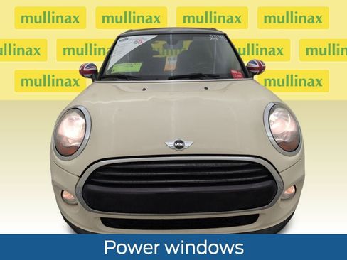 Used 2018 MINI Cooper 2-Door Hardtop image 13