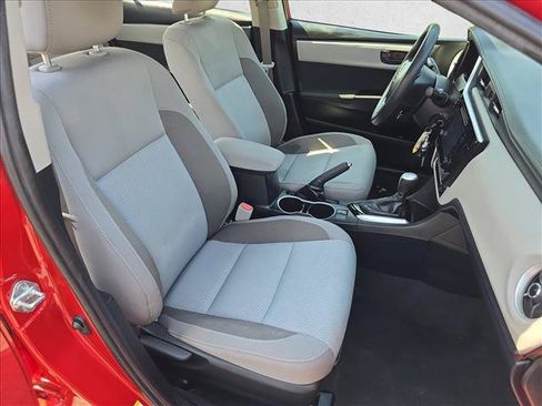 Used 2018 Toyota Corolla LE w/ LE Premium Package w/Moonroof FWD image 10