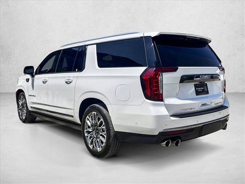 Used 2024 GMC Yukon XL Denali Ultimate AWD/4WD image 8