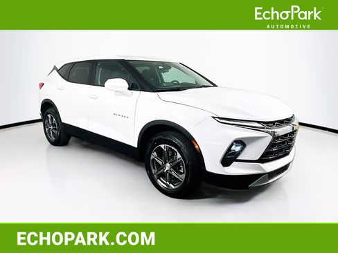 Used 2024 Chevrolet Blazer LT image 1