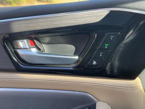 Used 2025 Acura MDX SH-AWD w/ Advance Package image 17