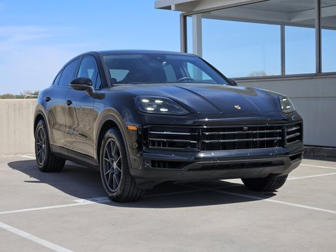 Certified 2025 Porsche Cayenne Coupe image 10