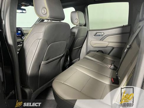 Used 2023 Chevrolet Colorado ZR2 w/ ZR2 Convenience Package III AWD/4WD image 22