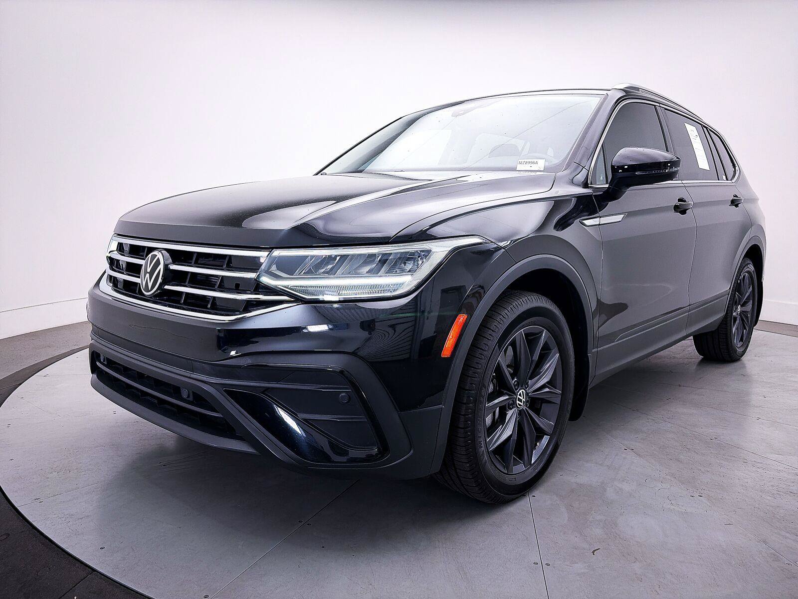 Used 2022 Volkswagen Tiguan SE FWD image 11