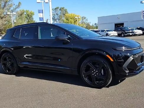 New 2026 Chevrolet Equinox EV RS image 2