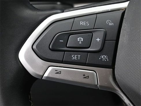 Certified 2025 Volkswagen Taos S image 16