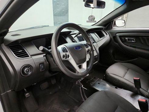 Used 2017 Ford Taurus SEL image 13