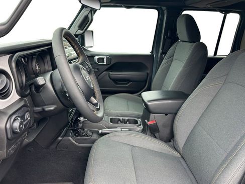 Used 2024 Jeep Wrangler Sport S image 9