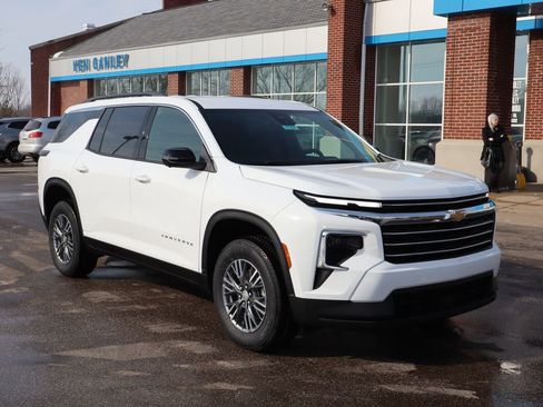 New 2026 Chevrolet Traverse LT w/ Driver Confidence Package image 3