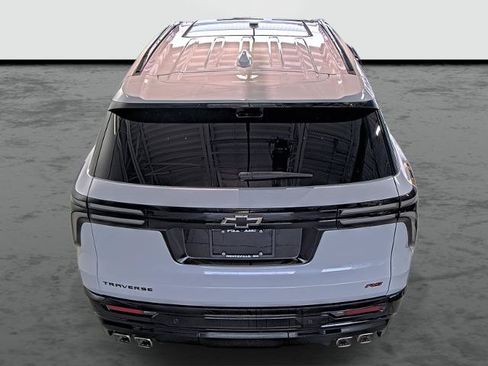 New 2026 Chevrolet Traverse RS w/ LPO, Floor Liner Package FWD image 3