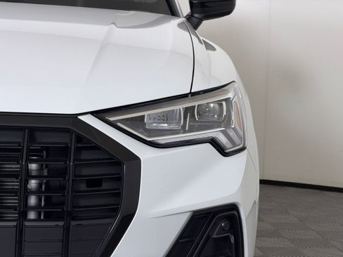 Certified 2025 Audi Q3 2.0T Premium Plus w/ Premium Plus Package AWD/4WD image 11