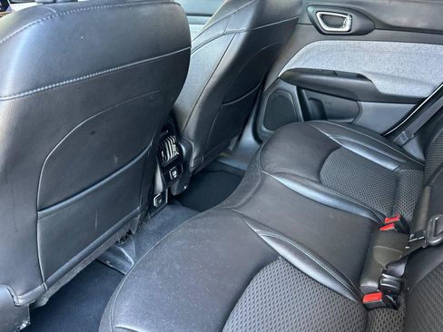 Certified 2024 Jeep Compass Latitude AWD/4WD image 12