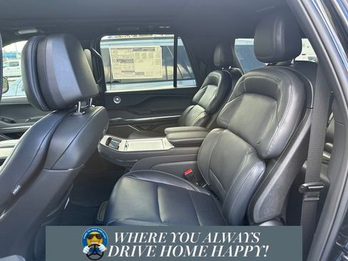 New 2025 Lincoln Navigator L Reserve w/ Jet Appearance Package image 21