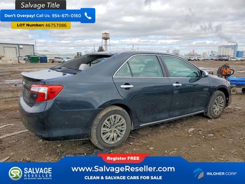 Used 2012 Toyota Camry LE image 3