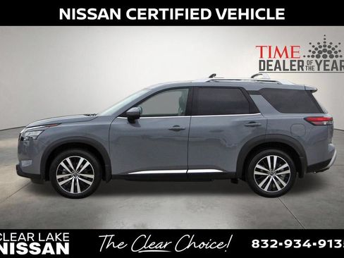 Certified 2025 Nissan Pathfinder Platinum w/ Cargo Package FWD image 5