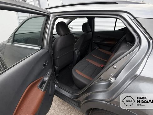 Used 2021 Nissan Kicks SR FWD image 11