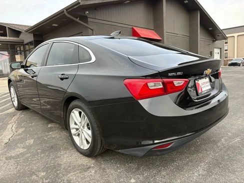 Used 2016 Chevrolet Malibu LT FWD image 3