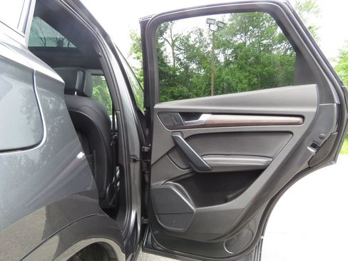 Used 2022 Audi Q5 2.0T Premium Plus AWD/4WD image 15