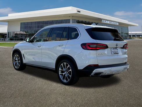 Certified 2022 BMW X5 xDrive40i image 8
