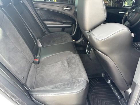 Used 2019 Dodge Charger Scat Pack w/ Dynamics Package RWD image 23